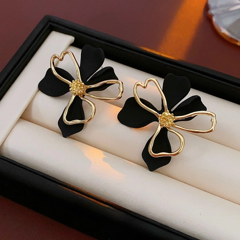 Vintage Flower Earrings Double Layer Hollow Alloy With 925 Sterling Silver Earring Post Light Luxury For Women