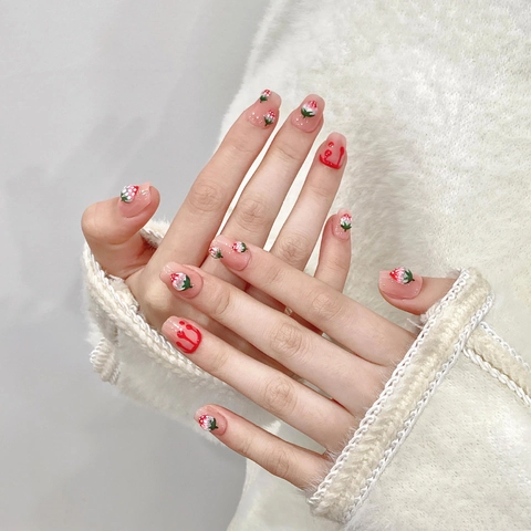 Uñas Postizas 3D de Fresa Dulce Hechas a Mano Base Rosa Nude Diseño de Frutas Lindas Uñas Postizas Reutilizables para Mujer