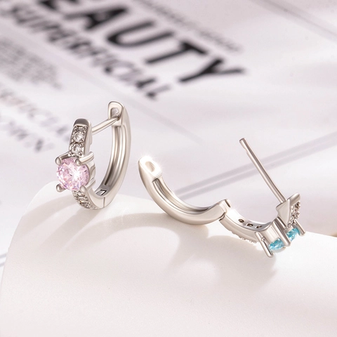 Orecchino A Cerchio Cartilagine Piercing Helix Rame Zircone Rotondo Taglio Cuori E Frecce Stile Minimalista Per Donna