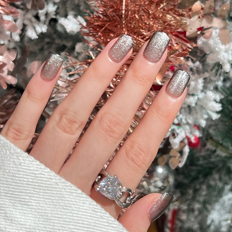 Unghie Finte Occhio Di Gatto Argento Plastica ABS Corte Quadrate Glitter Magnetiche Unghie Artificiali Per Donne DIY Manicure