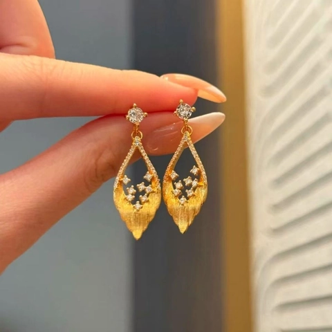 Boucles D'oreilles Pendantes Feuilles Évidées Alliage Zircon Style Cour Vintage Avec Tige En Argent 925