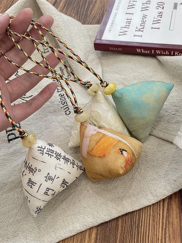 Zongzi Vorm Stof Sachet Tas Hanger Gevlochten Koord Decoratieve Kraal Traditionele Chinese Stijl Geschenk Hangend Accessoire