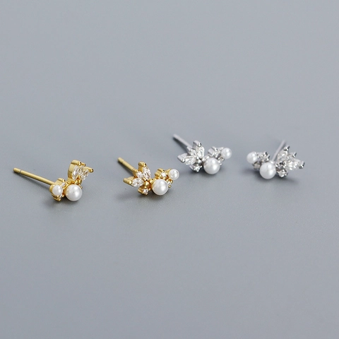 Eleganti Orecchini A Lobo Farfalla A Fiore Con Perla Artificiale Zirconia Cubica E Perno In Argento Sterling 925