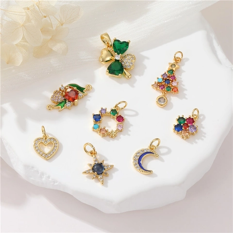 Ciondoli Per DIY Gioielli Rame Placcato Oro 14K Zircone Micro Intarsiato Cuore Stella Albero Di Natale Fiore Accessori