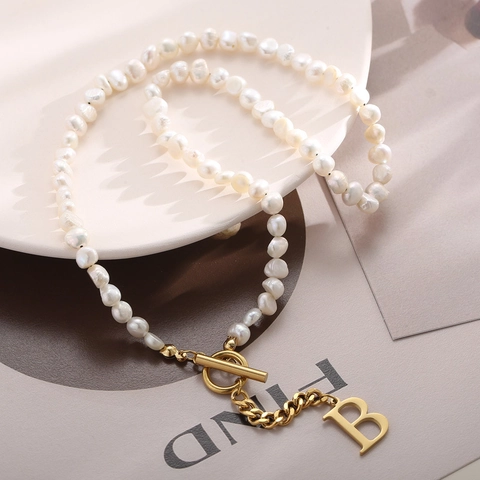 Artificial Baroque Pearl Stainless Steel Necklace Asymmetric Toggle Clasp Letter B Pendant Fashion Jewelry For Women