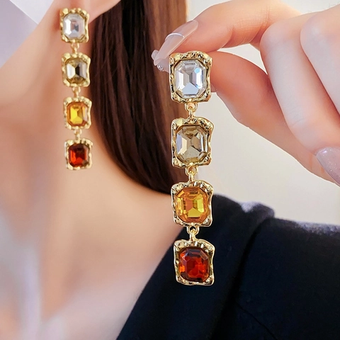 Collana Con Strass Rettangolari Colorati E Orecchini Pendenti Gioielli Con Perno In Argento Per Donne Eleganti