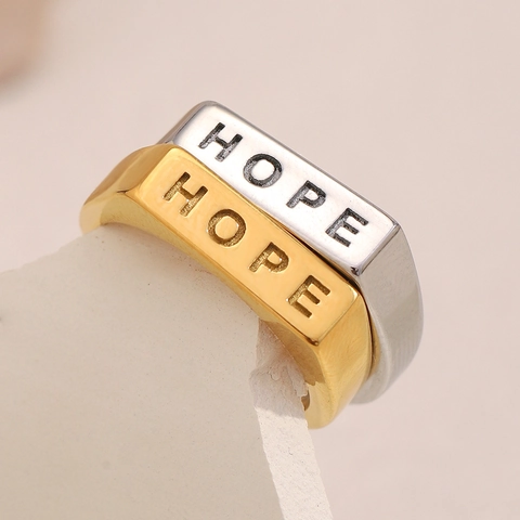 Anillo De Sello Grabado Con Letra Hope Acero Inoxidable Chapado En Oro 18K Tapa Rectangular Alargada Moda Minimalista Mujer Hombre