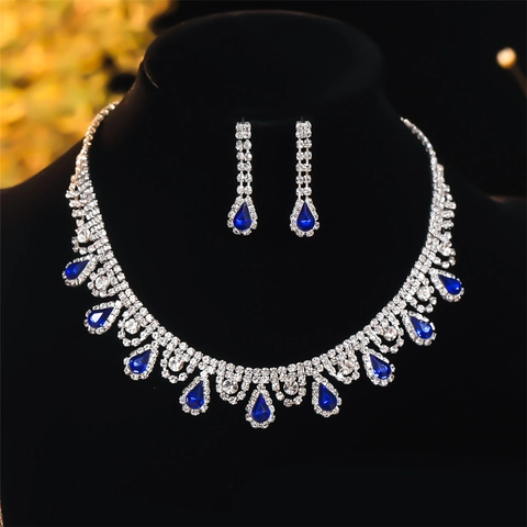 Luxe Legering Strass Waterdruppel Ketting En Oorbellen Set Voor Dames Verzilverde Druppel Hanger Bruiloft Banket Sieraden