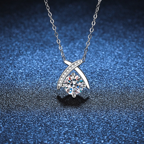 Collana con Pendente a Cuore in Argento Sterling 925 Moissanite per Donna Design a Linee Incrociate Gioielli Eleganti