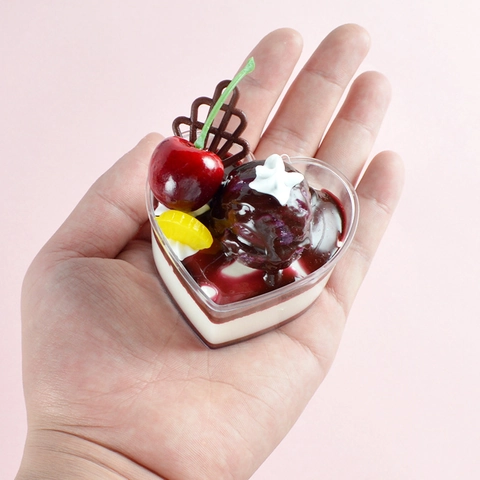 Modelli Artificiali Di Cupcake A Forma Di Cuore Dessert Frutta Realistica Simulazione Cibo PU Calamite Da Frigo