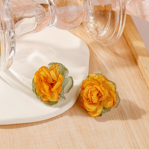 Boucles D'oreilles Fleurs En Tissu Rose Fait Main Studs Rose En Chiffon Style D'été Doux Pour Femmes Accessoires Élégants