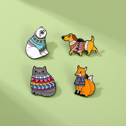 Broches En Émail Alliage Goutte D'huile Dessin Animé Animal Chat Renard Chien Ours Polaire Pull Décoration Pin Pour Manteaux Bijoux