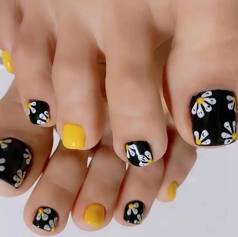 Square Press On Toenails Daisy Floral Design Glossy Black Yellow ABS Plastic Artificial False Toe Nails For Women