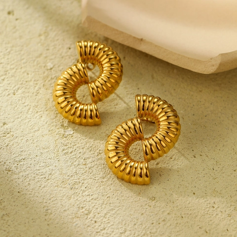 Orecchini a Cerchio in Acciaio Inossidabile a Spirale Cava alla Moda per Donna Placcati in Oro 18K Gioielli Pendolari Leggeri a Forma di U Geometrici