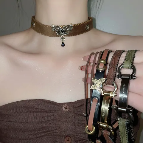 Vintage PU Leather Choker Necklace Alloy Butterfly Heart Pendant Ethnic Style Retro Collar For Women