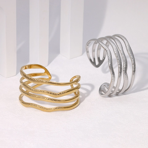 Stainless Steel Open Cuff Bangle Multi Layer Wave Hammered Texture 18K Gold Plated Exaggerated Wide Geometric Bracelet Women