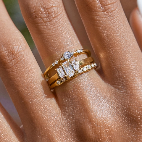Elegante Roestvrijstalen Ringen Voor Dames Verguld Cubic Zirconia Waterdicht Hypoallergeen Twist Design Sieraden