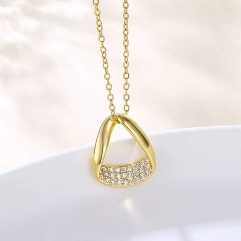 Collar Con Colgante Geométrico Irregular Bañado En Oro Acero Inoxidable Cobre Circón Mobius Joyería Elegante Para Mujer