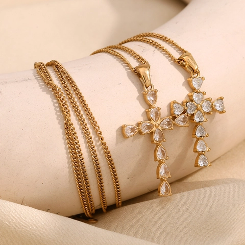 Collana Con Pendente A Croce In Acciaio Inossidabile Da Donna Con Intarsio Di Zircone Cuore Goccia D'acqua Oro 18K