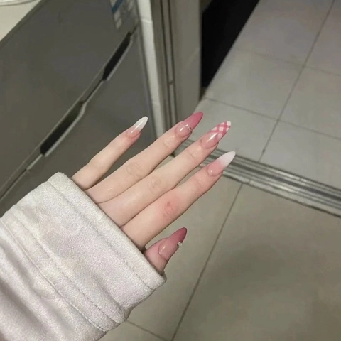 Press On Nails Pink White Gradient Plaid Rhinestone Long Stiletto Shape Artificial Nails For Women Sweet Cute Detachable