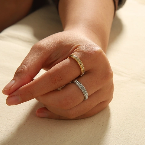 Edelstahl Ring 18K Vergoldet Mit Zirkon Pavé Fassung Mode Geometrischer Schmuck Für Frauen