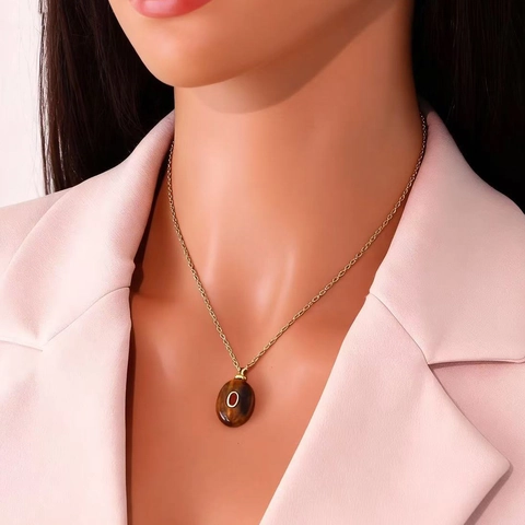 Französische Vintage Oval Stein Anhänger Halskette Edelstahl Vergoldet Zirkon Elegante Retro Schmuck Für Damen