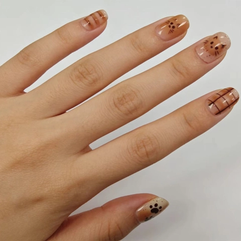 Resin Glossy Press On Nails Cartoon Cat Heart Claw Design Cute Kawaii Nude Brown Plaid