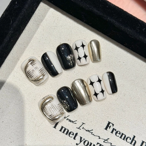 Handmade Black White Starburst Press On Nails Short Coffin Y2K Metallic Grid Pattern Reusable Fashion False Nails For Women