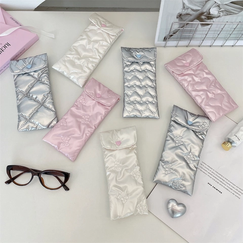 Pochette À Lunettes En Cuir PU Matelassé Rembourrée Souple Portable Bouton Coeur Motif Noeud Doublure À Pois Étui