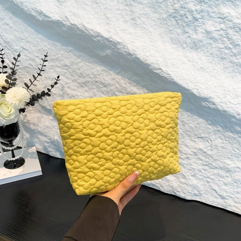 Quilted Floral Cosmetic Bag Puffy Cloud Clutch Zipper Toiletry Pouch For Women Travel Daily Fashion Portable Storage