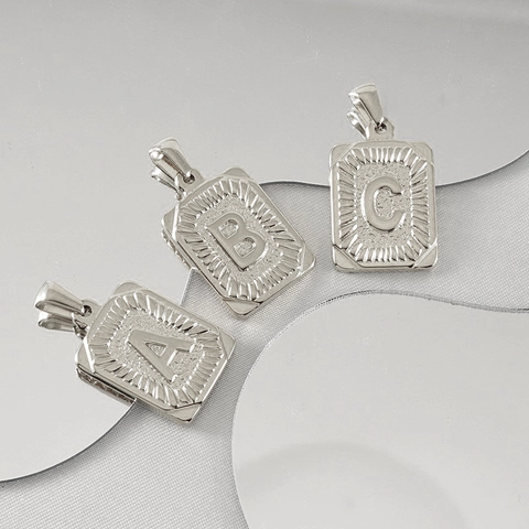 Rechteckige Alphabet Anhänger Halskette 18K Vergoldet Edelstahl Geprägter Buchstabe Quadratische Platte Für Damen Herren Trendschmuck