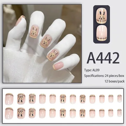 Faux Ongles À Presser Lapin Dessin Animé Rose Nude Courts Ovales Pour Usage Quotidien Style Fille Douce