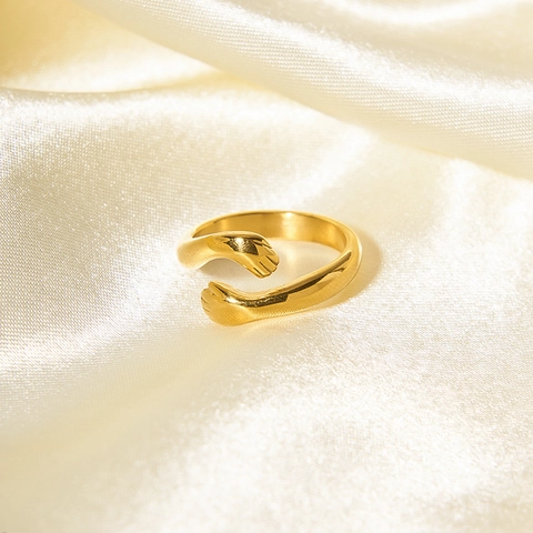 Hugging Hands Ring 18K Gold Plated Stainless Steel Adjustable Open Ring Geometric Minimalist Jewelry For Women