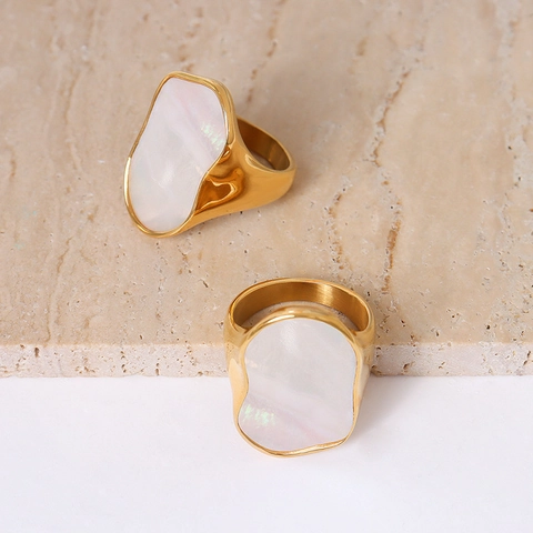 Unregelmäßiger Geometrischer Titanstahl Ring Für Damen Gold Galvanisiert Künstliche Perle Inlay Mode Schmuck