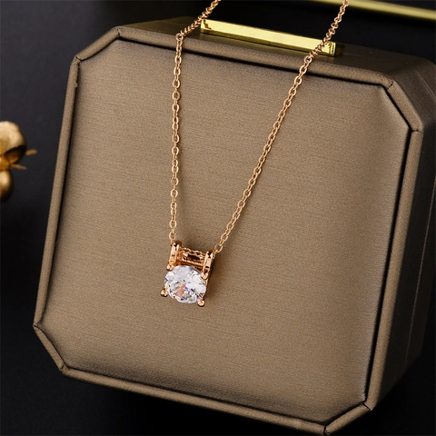 Solitaire Pendant Necklace Titanium Steel Four Prong Round Zircon Elegant Minimalist Choker For Women