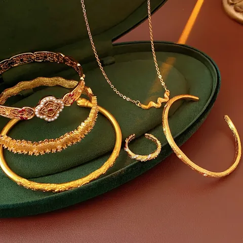 Retro Vergulde Koperen Sieradenset Zandgoud Geborstelde Ster Strass Armband Ketting Ring Voor Dames