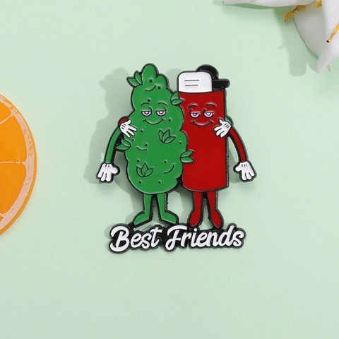 Best Friends Feuerzeug und Pflanzen Buddy Cartoon Emaille Pin Lustige Metall Brosche Abzeichen für Rucksack Jacke Deko Geschenk