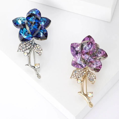 Elegante Spilla a Forma di Rosa in Cristallo Lega di Strass Fiore Spilla Elegante Corsage per Matrimonio Festa Banchetto Donna Gioielli di Moda Accessori Regalo