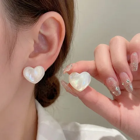 Heart Stud Earrings With 925 Sterling Silver Earring Post Mermaid Iridescent White Acrylic Jewelry For Women Elegant