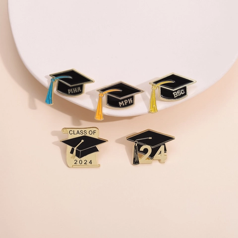 Spilla in Lega di Zinco Smaltata Cappello di Graduazione Classe 2024 2025 Diploma Tocco Spilla da Risvolto Gioielli Regalo Studenti