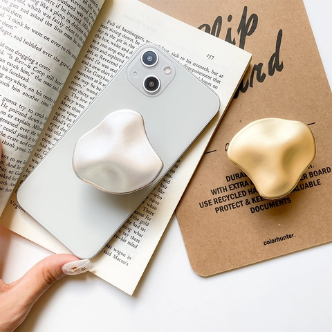 Irregular Metal Pebble Phone Grip Expanding Socket Holder Electroplated Alloy For Smartphones Modern Minimalist