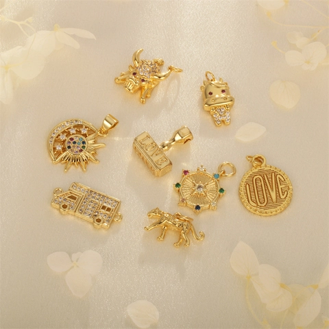 Vintage DIY Jewelry Charms Copper Gold Plated With Zircon Sunflower Bull Leopard Motorhome Moon Star For Necklace Making