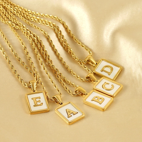 Collar Con Colgante De Letra Cuadrada Acero Inoxidable Chapado En Oro De 18K Concha Joyas Para Mujer