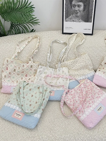 Damen Gesteppte Tragetasche Japanisch Süß Blumen Tiere Druck Patchwork Schultertasche Mit Spitzenbesatz Polyester Student Alltag