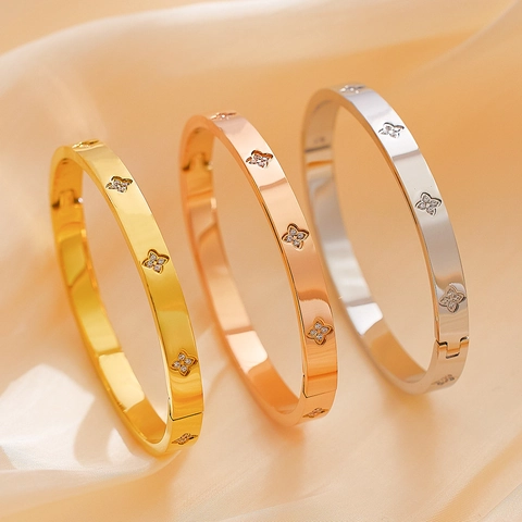 Four Leaf Clover Bangle Stainless Steel 18K Gold Plated Cubic Zirconia Hinged Bracelet Elegant Jewelry Women