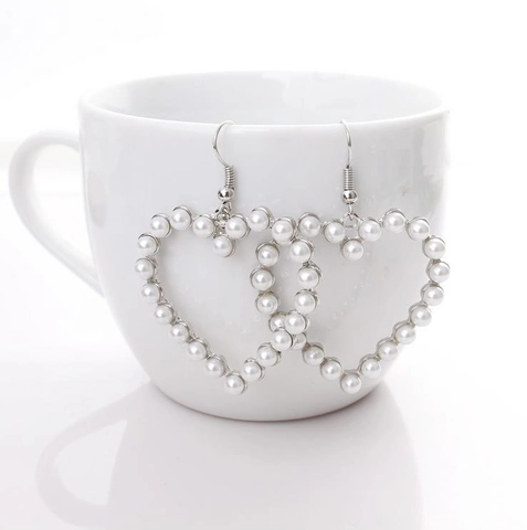 Boucles D'oreilles Künstliche Perles En Forme De Coeur Élégant Creux Géométrique Amour Crochets Alliage Bijoux Rétro Pour Femmes