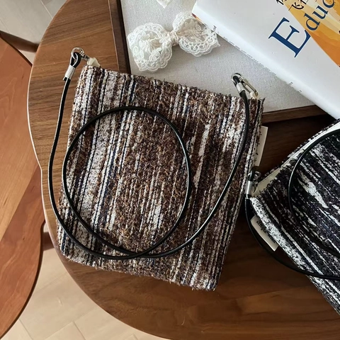 Retro Crossbody Phone Bag Denim Canvas Small Square With Cowhide Leather Strap Magnetic Buckle Designer Style