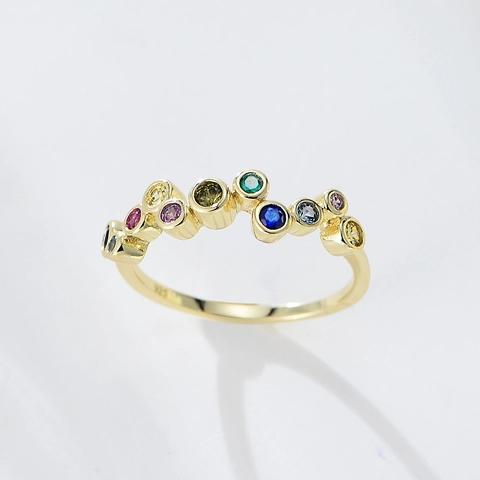 Bague en Argent Sterling 925 Zirconia Arc-en-Ciel pour Femme Plaquée Or Bande Vague avec Pierres Colorées Bijoux de Doigt Géométriques de Luxe