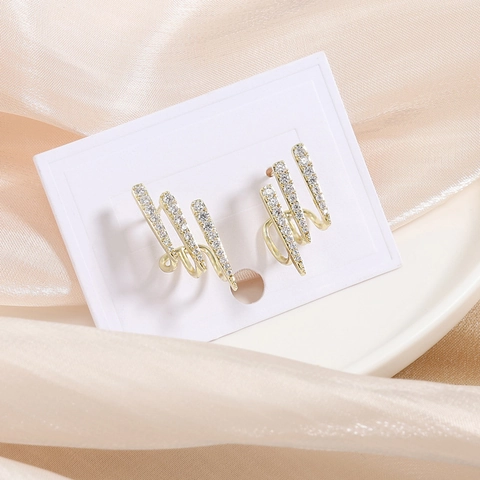 Pendientes de Botón de Circonia de Tres Garras de Diseño de Nicho Minimalista para Mujer Joyas de Conmutador de Cobre Geométrico