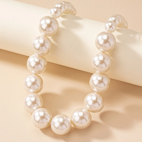 Collana Di Künstliche Perle Finte Grandi Vintage Elegante Gradiente Künstliche Perle Tonde Girocollo In Lega Per Donna Accessori
